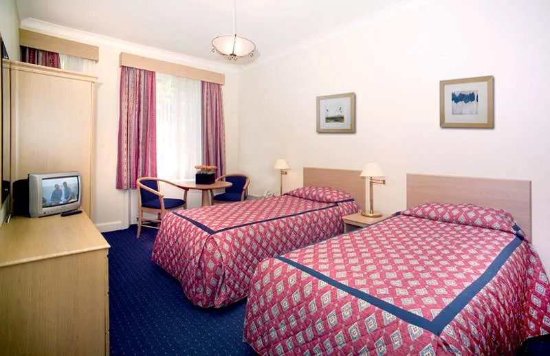 Grand Hotel Bellevue London