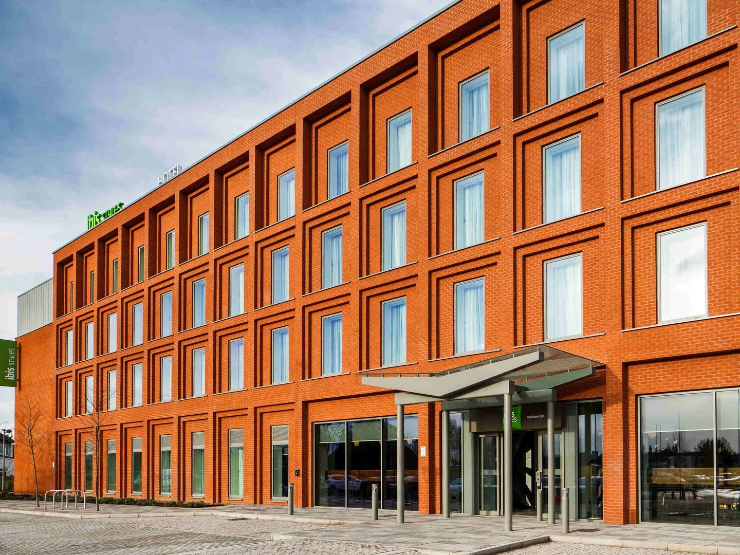 ibis Styles London Heathrow East Hotel