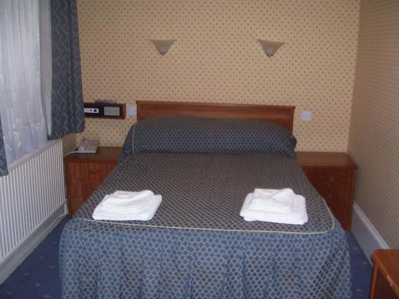 The Voyage Hotel Paddington, Sonder