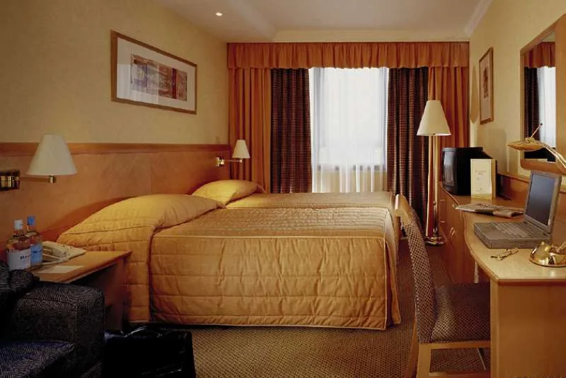 Holiday Inn London - Kensington Forum