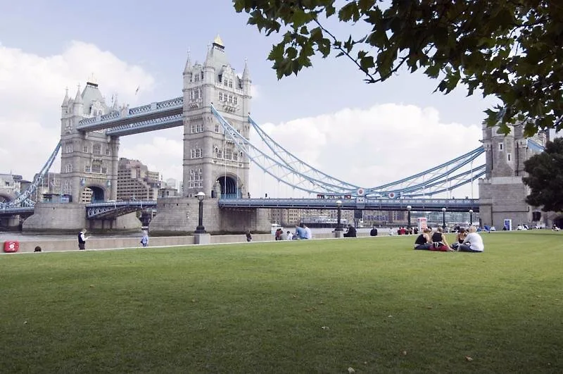Gate House Apartments, Tower Bridge