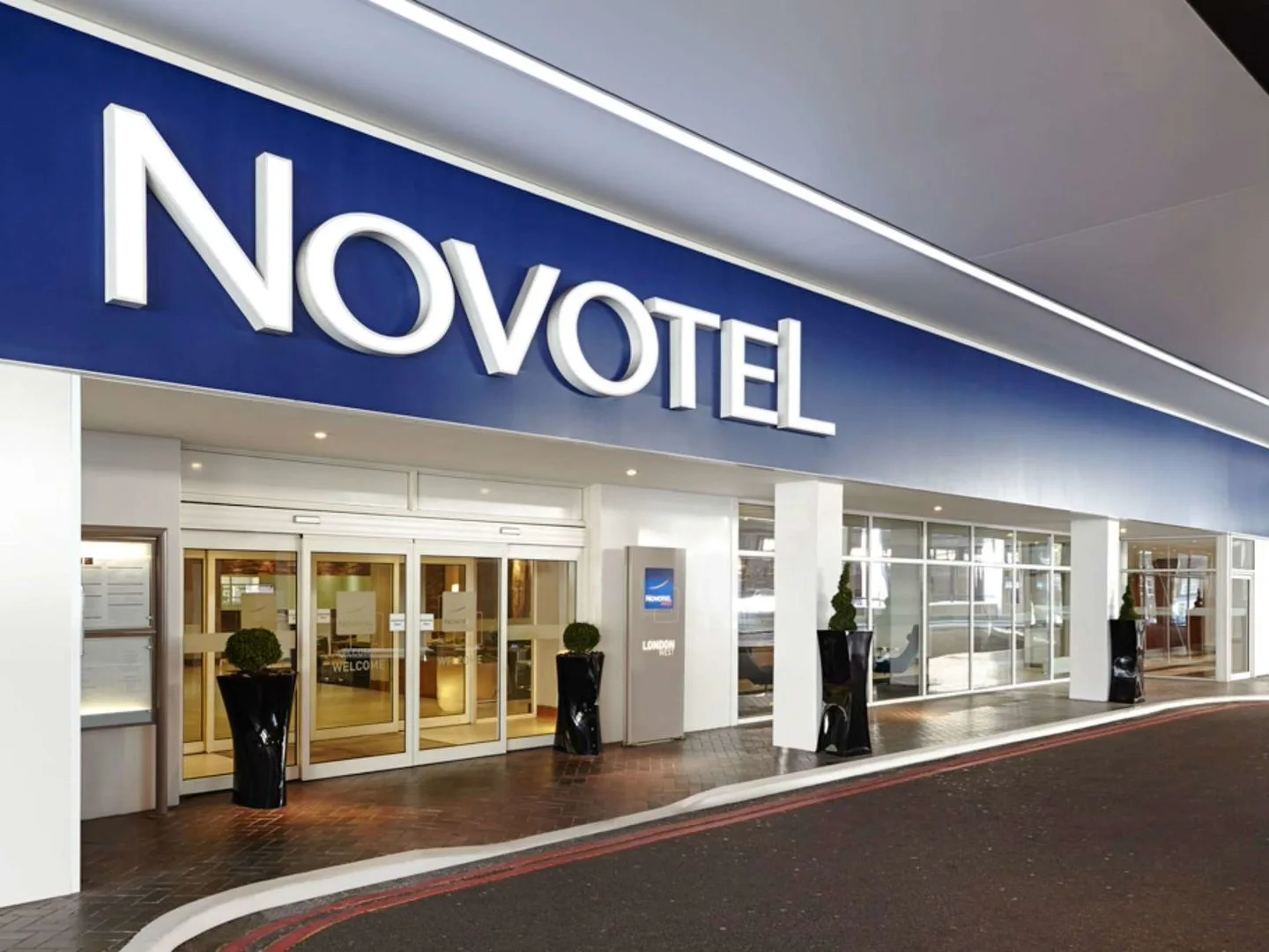 Novotel London West
