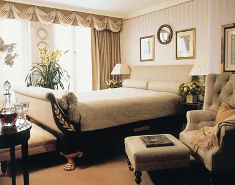 The Milestone Hotel & Apartments