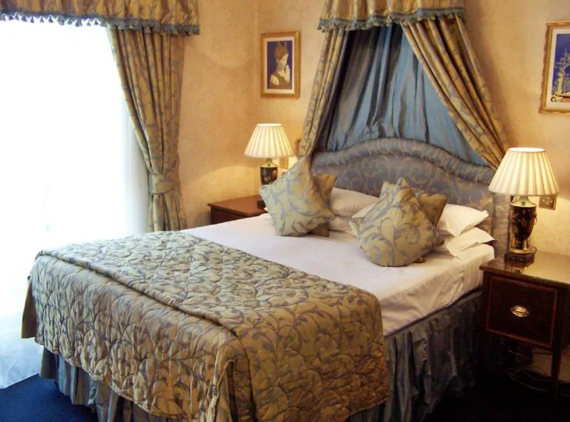 The Exhibitionist Hotel