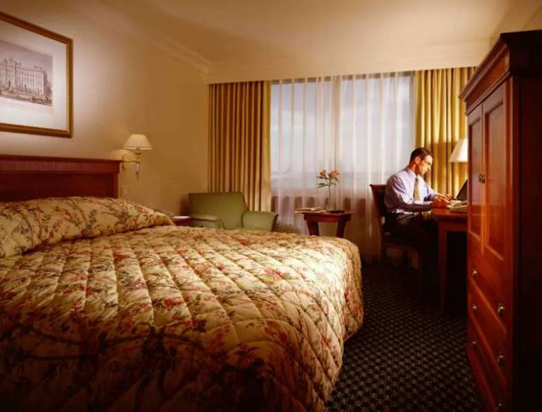 Renaissance London Heathrow Hotel
