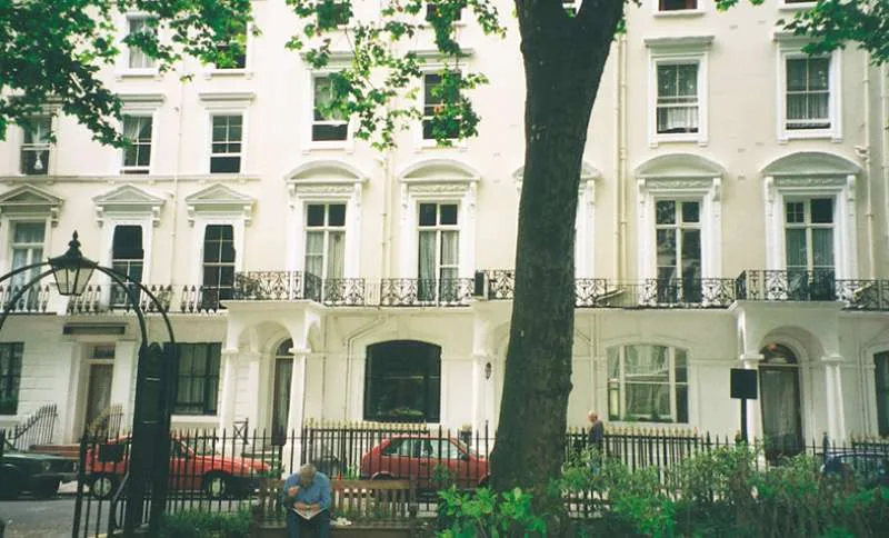 Dolphin Hotel