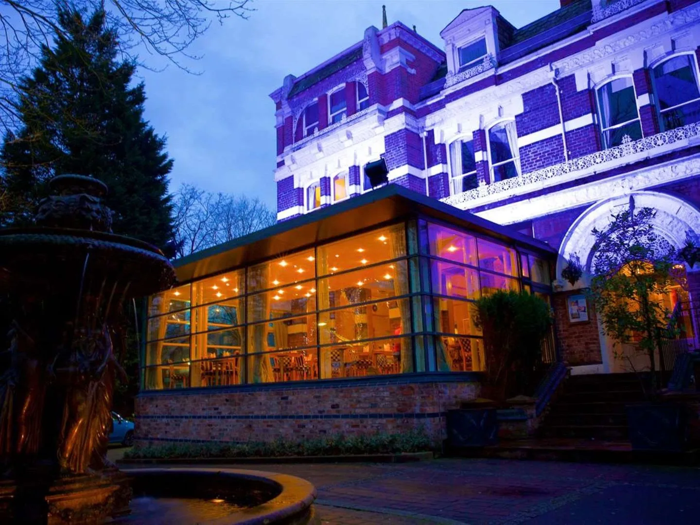 Liverpool Aigburth Hotel by Belvilla
