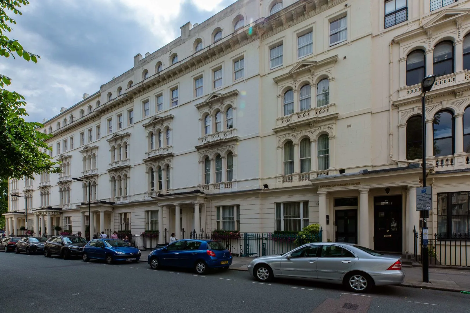 Kensington Gardens Hotel