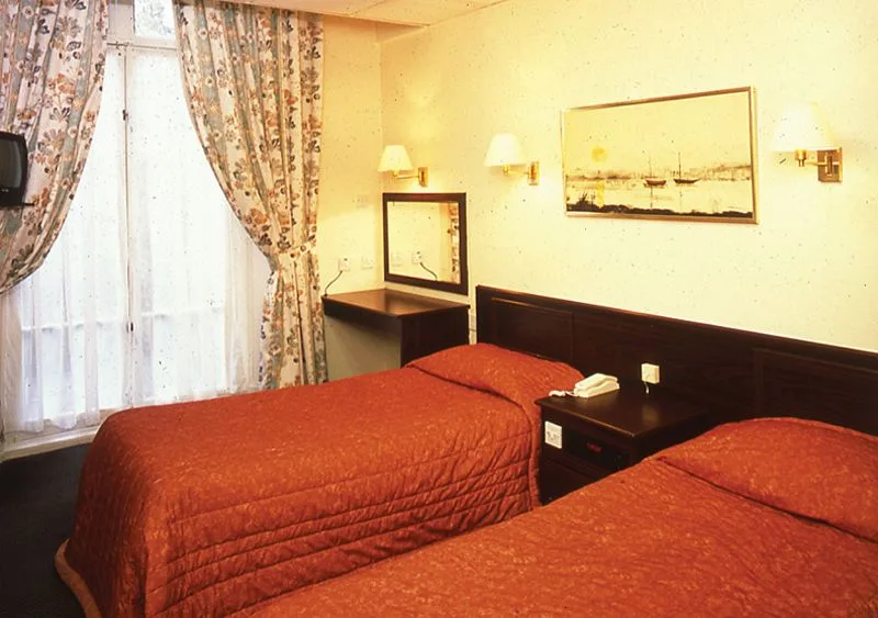 Bayswater Inn