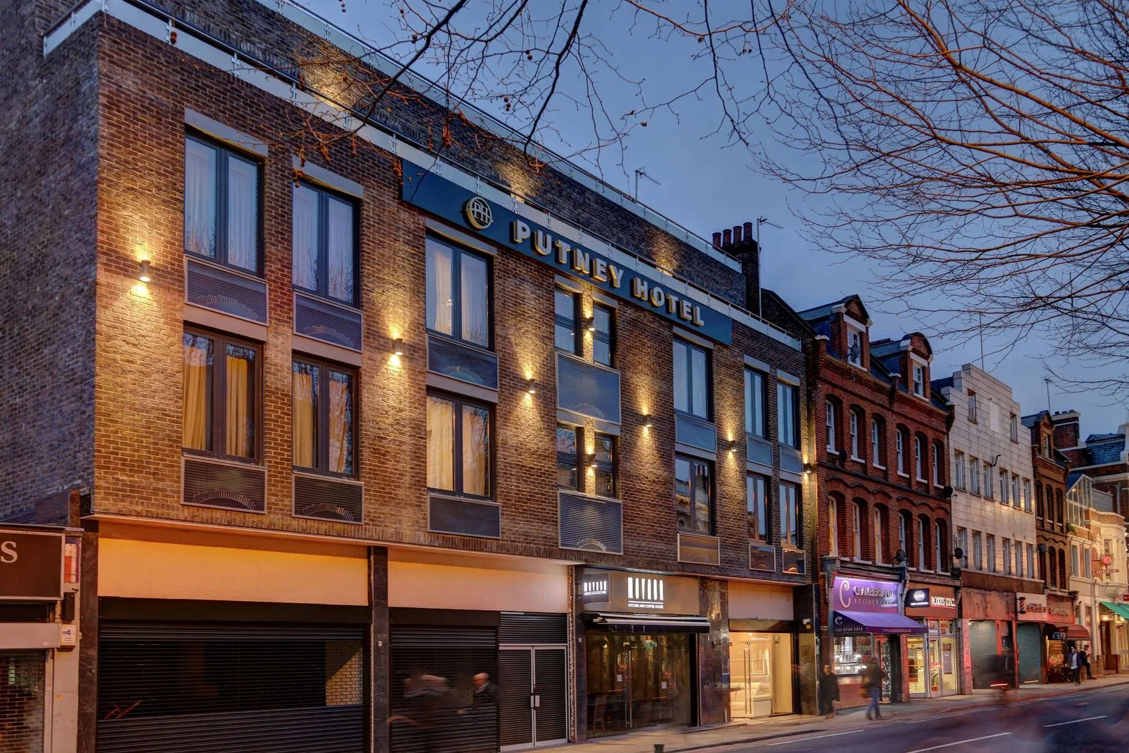 Putney Hotel